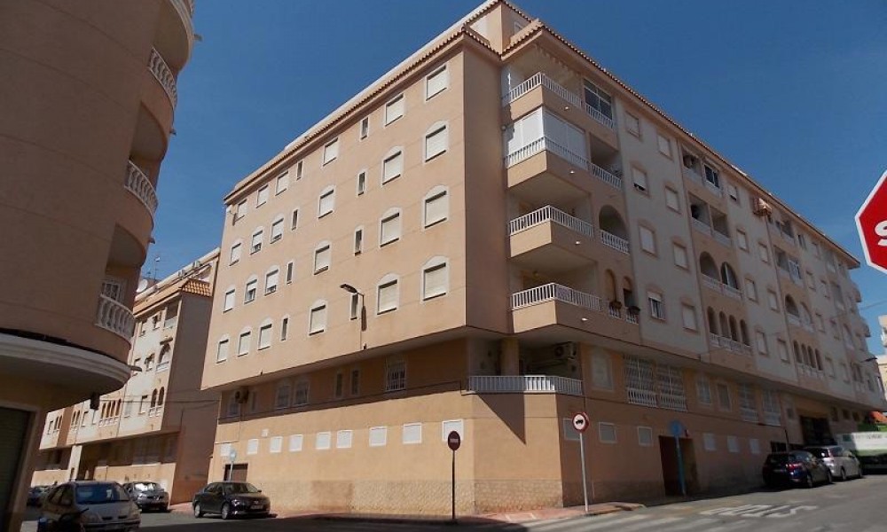 Apartamento de 1 dormitorio con  piscina  Torrevieja barrio Molino